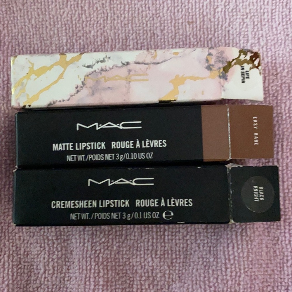 BNIB MAC Lot